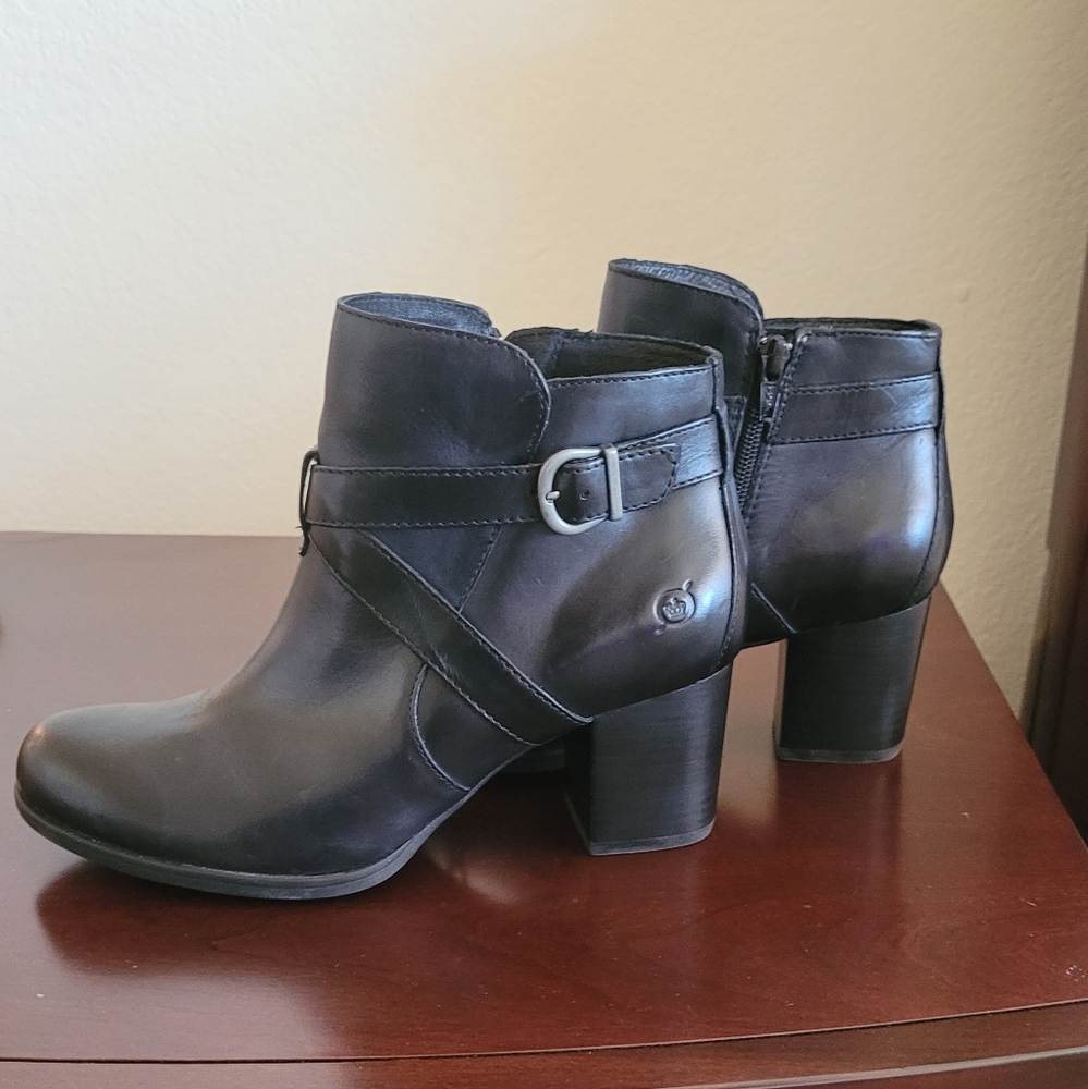 Born leather boots
